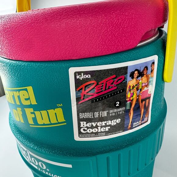 Retro Igloo 2 Gallon Barrel of Fun Cooler - New! - Picture 11 of 12